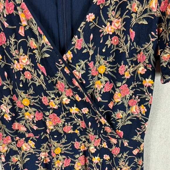 Loft > Floral Wrap Short Sleeve Dress 4 - Picture 5 of 9